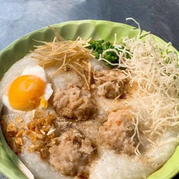 โจ๊กหมูไม่ใส่เครื่องในรวมไข่