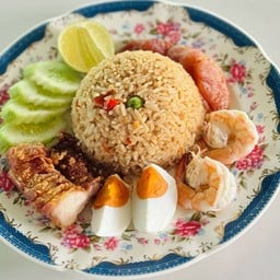 ข้าวผัดน้ำพริกลงเรือ