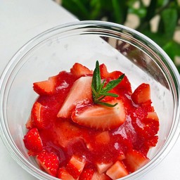 กรีกโยเกิร์ต สตรอเบอรี่เลิฟเวอร์