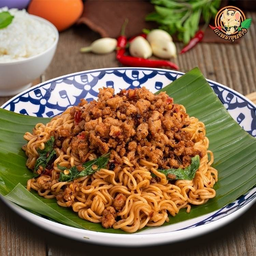 มาม่ากะเพราหมูสับ