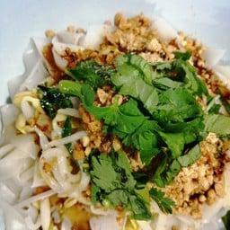 ก๋วยเตี๋ยวแห้ง+จัมโบ้