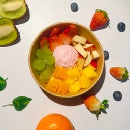 กรีกโยเกิร์ต รสสตอเบอรี่ ไซร์ M ตามใจลูกค้า กรีก 1 ลูก แถมน้ำผึ้งงับ