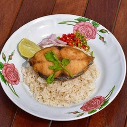 ข้าวปลาอินทรีย์ทอด