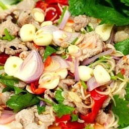 ยำ ตะใค้ หมูชิ้น