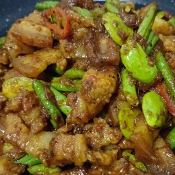 ผัดเผ็ดหมูกับสะตอ