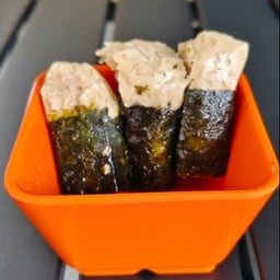 กุ้งพันสาหร่ายนึ่ง