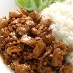 ข้าวไก่กะเทียม