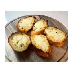 ขนมปังกระเทียมชีส