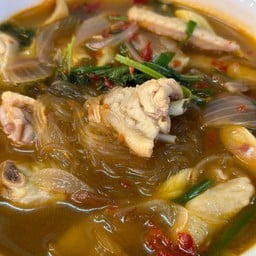 แกงไก่ใส่วุ้นเส้น