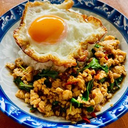 ข้าว กะเพราไก่