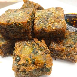 กุยช่ายทอดตลาดพลู