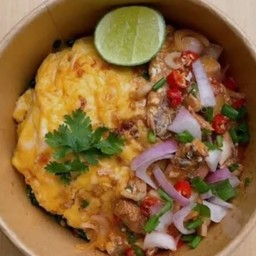 ข้าวไข่ข้นยำปลากระป๋อง