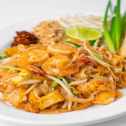 ผัดไทกุ้งสด