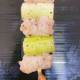 2013. Buta Karubi Shironegi