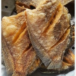 ปลาสลิดแดดเดียวทอด