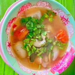 ส้มตำยโส ขนมจีนน้ำเงี้ยวเชียงราย