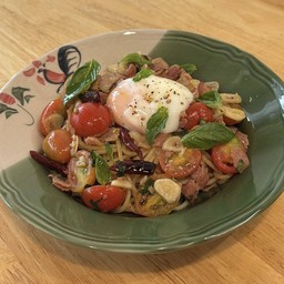 Spaghetti Spicy Bacon with Egg Onsen