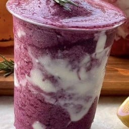 บลูเบอร์รี่โยเกิร์ต สมูทตี้