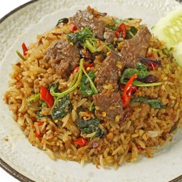 ข้าวผัดกระเพราคลุกเนื้อ