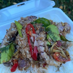 ผัดฉ่ากั้งราดข้าว