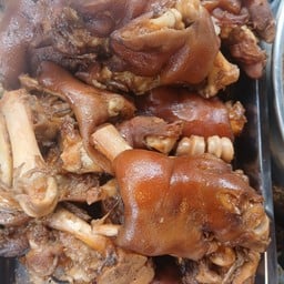 ขาหมูเจ้รุ้งรถพ่วง