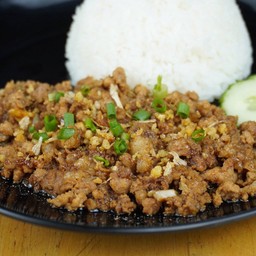 หมูสับผัดกระเทียมพริกไทย