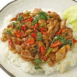 ข้าวกะเพราหมูชิ้น