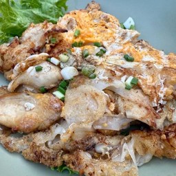 เตี๋ยวคั่วไก่หมึกกรอบ