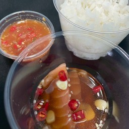 แซลม่องดองพร้อมข้าวญี่ปุ่น