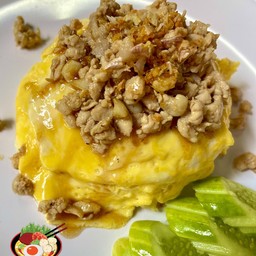 ข้าวไข่ข้นหมูกระเทียม