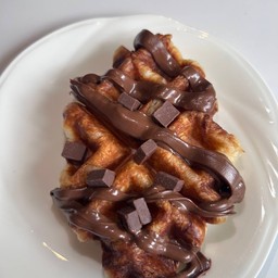 ครอฟเฟิลนูเทลล่าแอนด์ช็อคชังค์