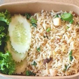 ข้าวผัดไก่ปลาเค็ม