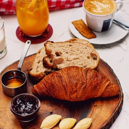 Mozza's on the go breakfast