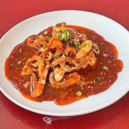 หมึกผัดซอสเกาหลี (쭈꾸미)