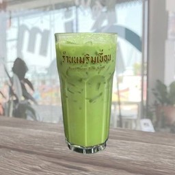 นมสดชาเขียว เย็น