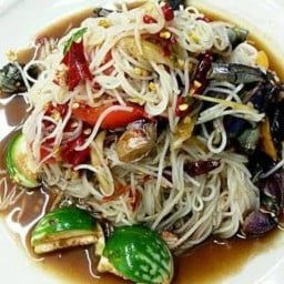ไฮโซส้มตำ & เฝอลาว (เฝอลาวโคตรแซ่บ)