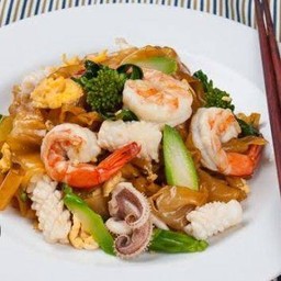 ผัดซีอิ๊วกุ้ง,หมึก,ทะเล