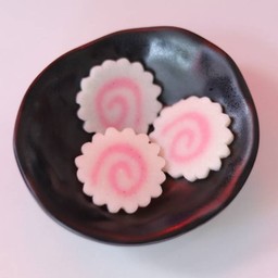 เพิ่มลูกชิ้นนารุโตะ 3 ชิ้น