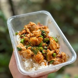 พริกแกงไก่ราดข้าว