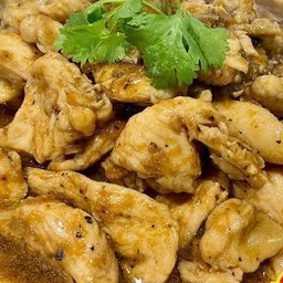 ราชากระเพราแซ่บ