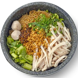 ก๋วยเตี๋ยวแห้งไก่ฉีก