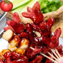 ชุดไส้กรอกแดงทอด พร้อมผักสดน้ำจิ้ม