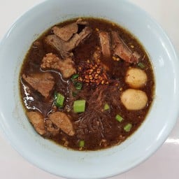 ลิ้ม ข้าวมันไก่สิงคโปร์ น้ำจิ้มรสเด็ด โรงโป๊ะตะเคียนเตี้ย