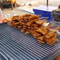 ข้าวเหนียวหมูปิ้ง เตาถ่าน