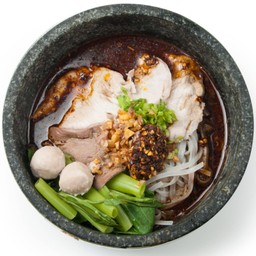 ก๋วยเตี๋ยวหมูชาบู