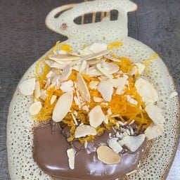 นูเทลล่า+ฝอยทอง+อัลมอนด์