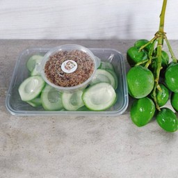 มะม่วงเบา(เปรี้ยว) พร้อมน้ำจิ้ม set เล็ก