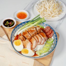 ข้าวหมูแดง-กุนเชียง-ไข่