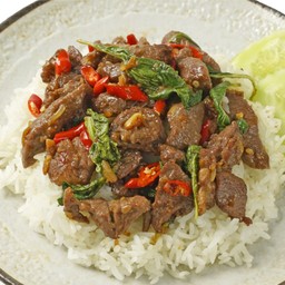 ข้าวกะเพราเนื้อโคขุน