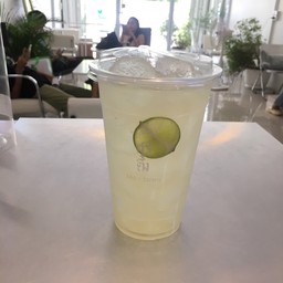 น้ำมะนาวเย็น